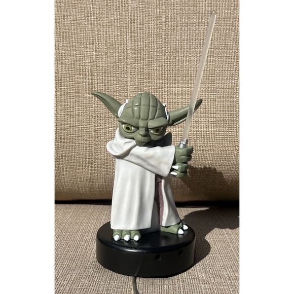 2009 Master Yoda Protects PC Glowing Talking Figure USB Connection WORKS - Picture 1 of 9